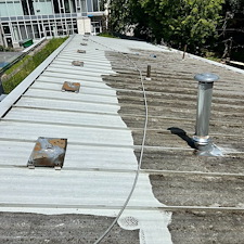 Metal-Roof-Washing-in-Vancouver-BC 6